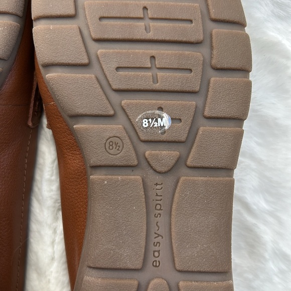 EASY SPIRIT Women’s Avienta Loafer Cognac Brown Flexible Metal Hardware SIZE 8.5 - Picture 11 of 13